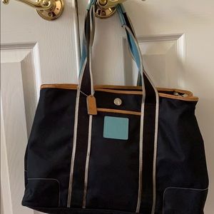 Well loved coach Hampton bag ❤️